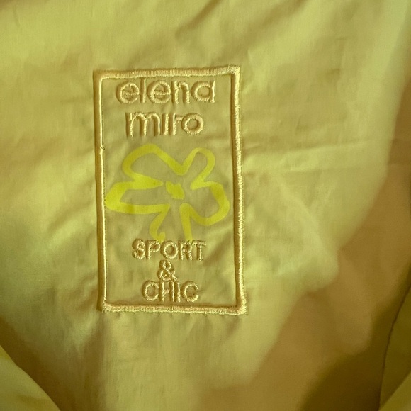 Jacket Marigold yellow, silver details,size 20, long & short sleeve convertible. - Picture 10 of 16